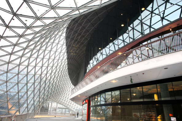 Fuksas-Einkaufszentrum in Frankfurt erffnet