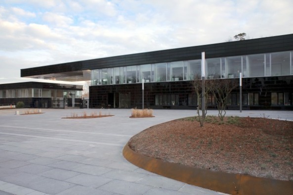 Eingangs- und Logistikgebude, Forschungszentrum Dresden-Rossendorf, Henn Architekten