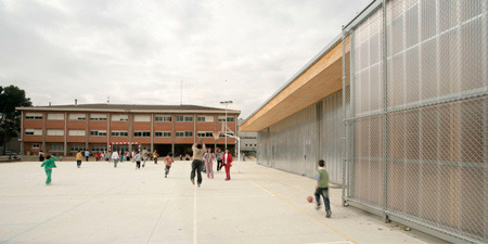 H Arquitectes aus Barcelona, Sporthalle Neubau in Spanien