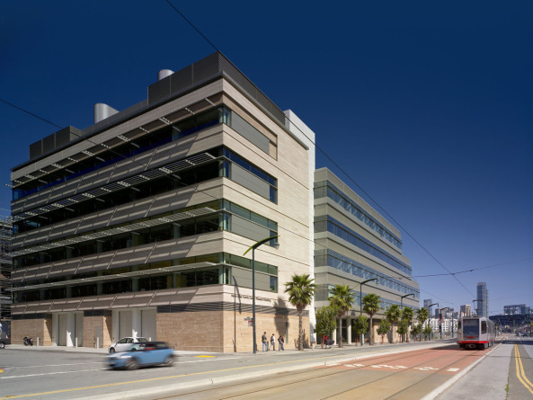Rafael Violy Architects, Helen Diller Family Cancer Research Building, Krebszentrum in San Francisco