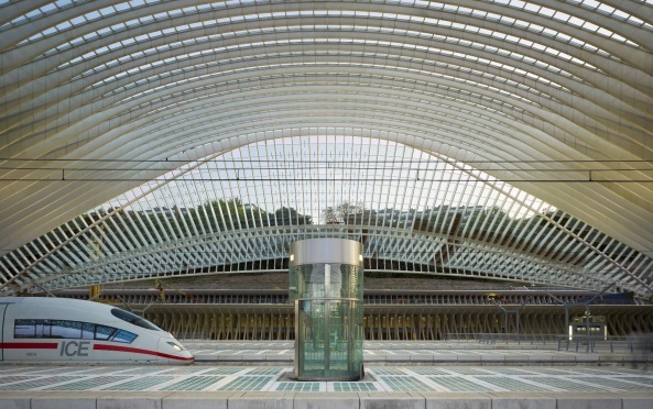 Calatravas neuer Bahnhof in Lttich