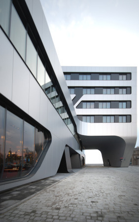 SOF, Park Inn Hotel Krakau, J. Mayer H., Ovotz Design Lab