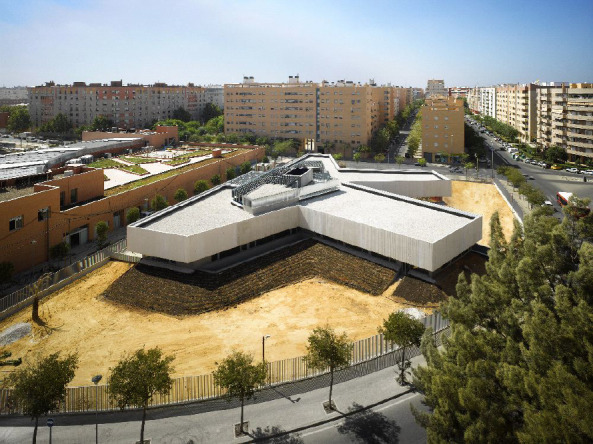 Polizeigebäude in Sevilla fertig