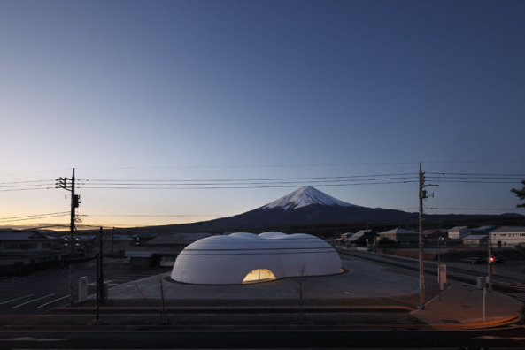 Hoto Fudo, Takashi Hosaka, Mount Fuji