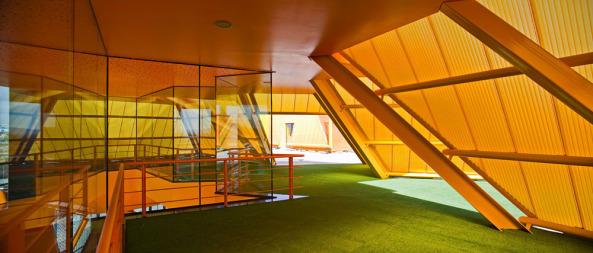 Jugendzentrum bei Madrid fertig