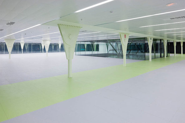 Medienkubus von Cloud 9 in Barcelona