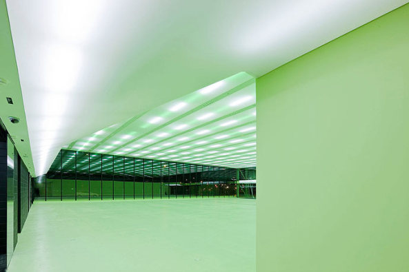 Medienkubus von Cloud 9 in Barcelona