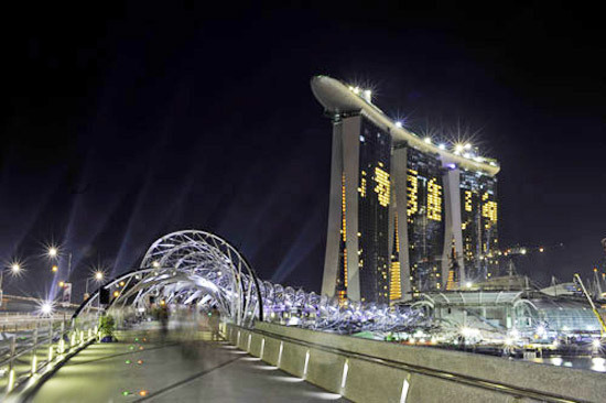 Moshe Safdie, Singapur, Casino, Erffnung