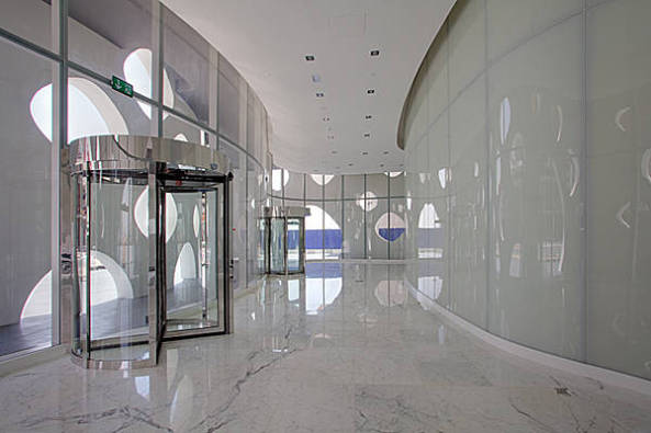 O-14 Tower in Dubai fertig