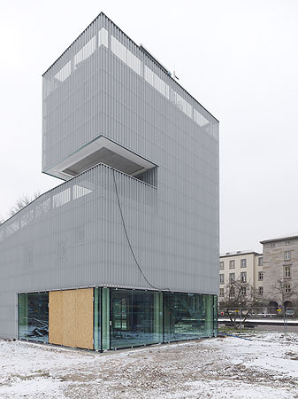 Infopavillon in Karlsruhe fertig