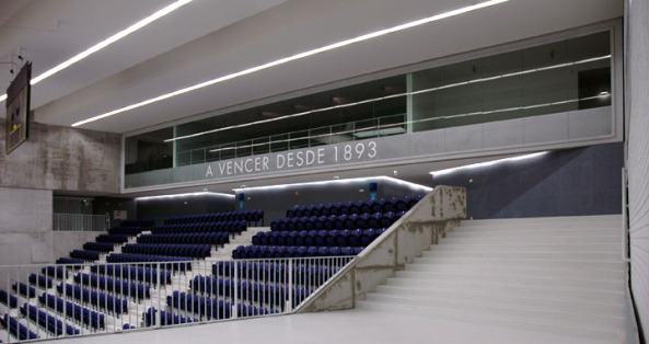 Handball-Arena in Porto fertig