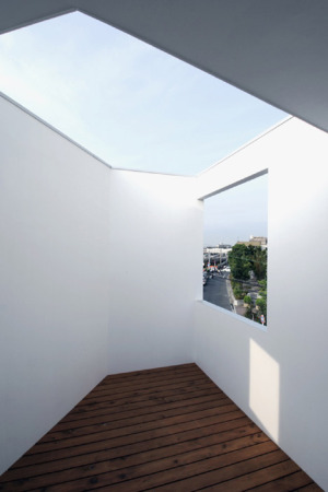 Avehideshi Architects and Associates, Minihaus in Osaka
