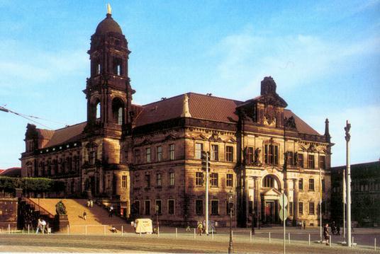 Oberlandesgericht Dresden ldt zu einem Tag der offenen Tr