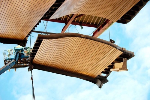 Kilden Performing Arts Centre, Neue Oper in Kristiansand, Norwegen, ALA Architects (Helsinki), Designtoproduction, gewellte Fassade, Wave Wall