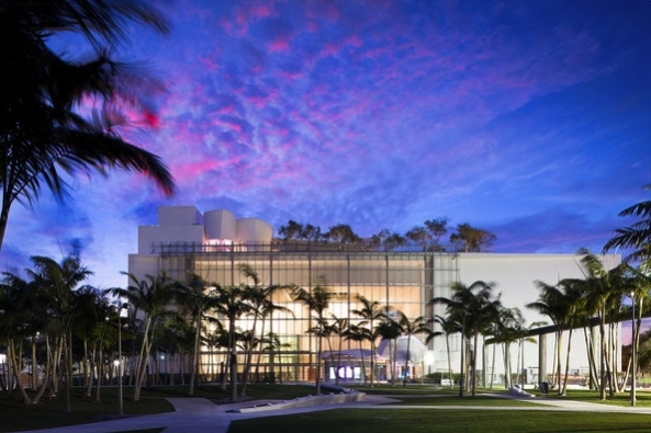 New World Symphony, Konzerthaus in Miami Beach, Frank O Gehry, Frank Gehry, West 8,  Michael Tilson Thomas, Lincoln Park, Miami