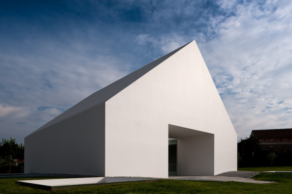 Aires Mateus & Associados (Lissabon), Portugal, Wohnhaus in Leiria, Minimalismus