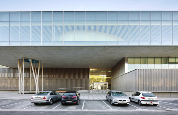 Fakulttsneubau in Spanien eingeweiht