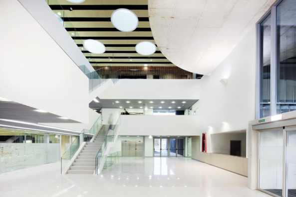 Fakulttsneubau in Spanien eingeweiht