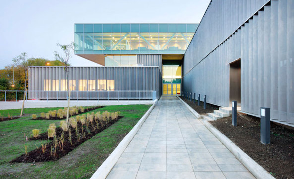 Fakulttsneubau in Spanien eingeweiht